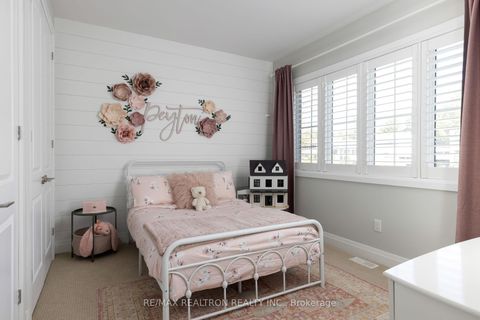 Photo 41 at 138 Roxborough Road, College Manor, Newmarket