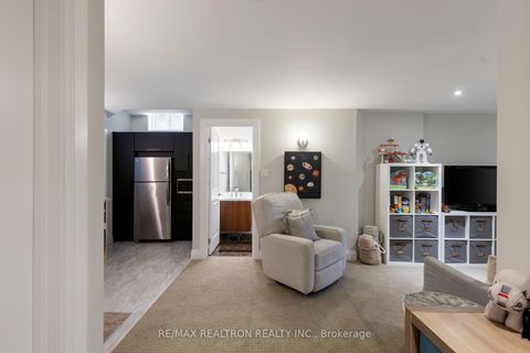 Photo 44 at 138 Roxborough Road, College Manor, Newmarket