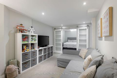 Photo 45 at 138 Roxborough Road, College Manor, Newmarket