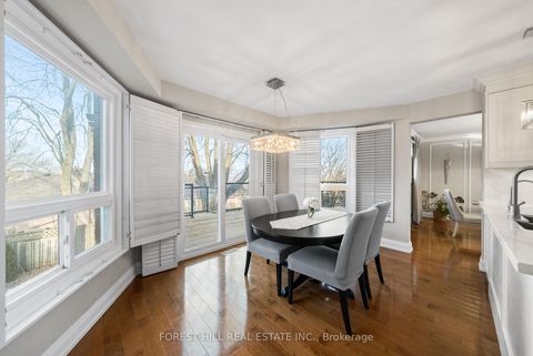 Photo 5 at 14 Valley Crescent, Aurora Heights, Aurora