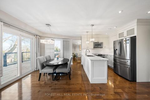 Photo 7 at 14 Valley Crescent, Aurora Heights, Aurora