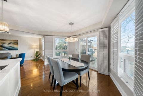 Photo 8 at 14 Valley Crescent, Aurora Heights, Aurora