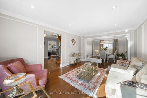 Photo 17 at 14 Valley Crescent, Aurora Heights, Aurora