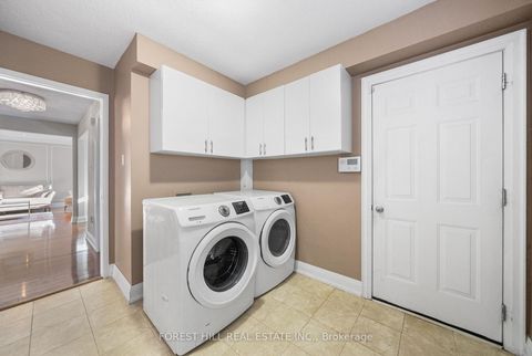 Photo 25 at 14 Valley Crescent, Aurora Heights, Aurora