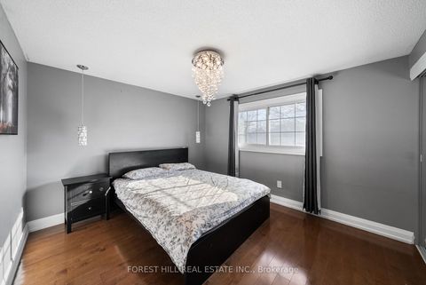 Photo 33 at 14 Valley Crescent, Aurora Heights, Aurora