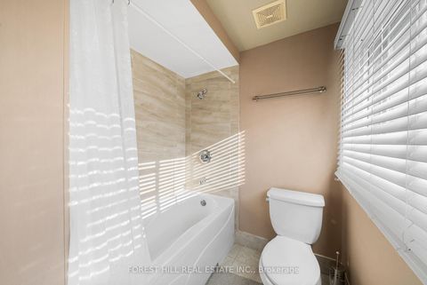 Photo 34 at 14 Valley Crescent, Aurora Heights, Aurora