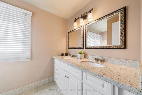 Photo 35 at 14 Valley Crescent, Aurora Heights, Aurora