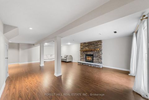 Photo 38 at 14 Valley Crescent, Aurora Heights, Aurora