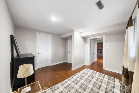 Photo 40 at 14 Valley Crescent, Aurora Heights, Aurora