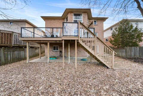 Photo 46 at 14 Valley Crescent, Aurora Heights, Aurora