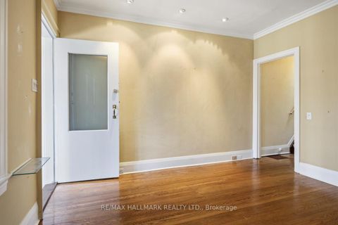 Photo 6 at 549 Milverton Boulevard, Danforth, Toronto