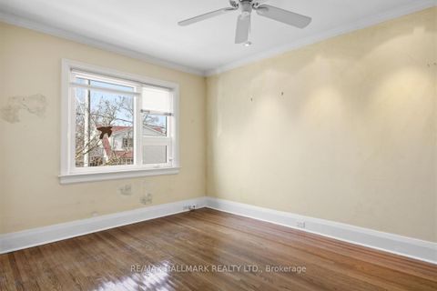 Photo 15 at 549 Milverton Boulevard, Danforth, Toronto