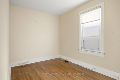 Photo 20 at 549 Milverton Boulevard, Danforth, Toronto