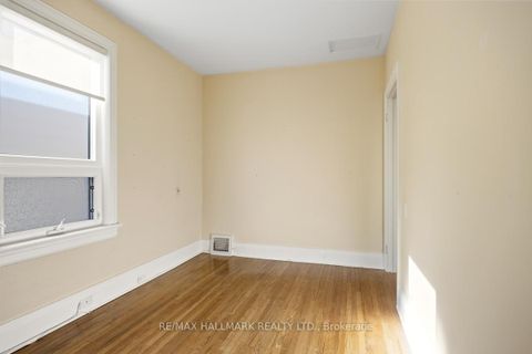 Photo 21 at 549 Milverton Boulevard, Danforth, Toronto