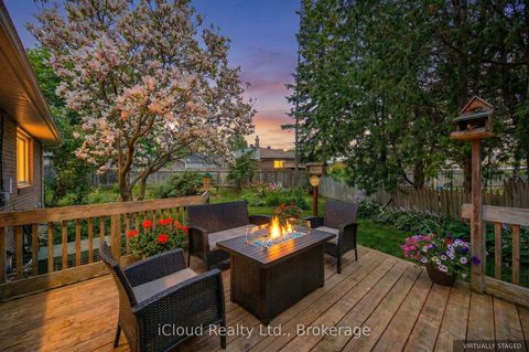 Photo 4 at 112 Eden Court, Leslie Valley, Newmarket