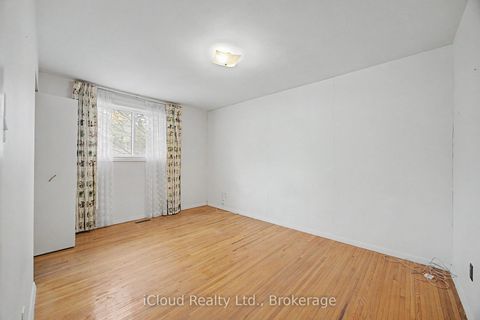 Photo 17 at 112 Eden Court, Leslie Valley, Newmarket