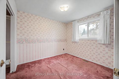 Photo 20 at 112 Eden Court, Leslie Valley, Newmarket