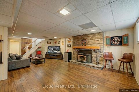 Photo 25 at 112 Eden Court, Leslie Valley, Newmarket