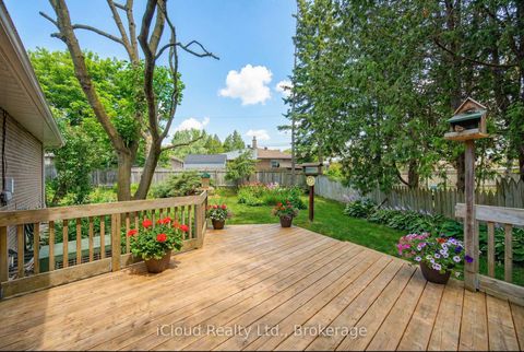 Photo 33 at 112 Eden Court, Leslie Valley, Newmarket