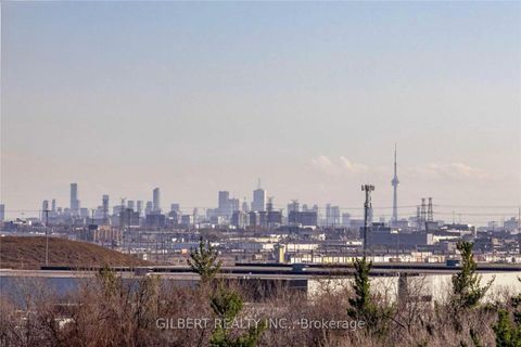 Photo 20 at 907 - 9255 Jane Street, Maple, Vaughan