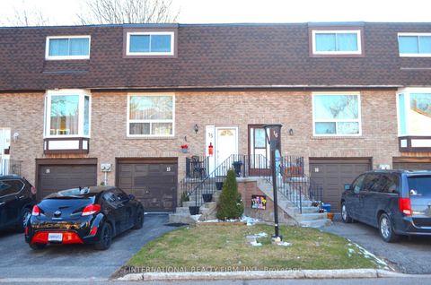 Photo 1 at 15 - 222 Pearson Street, O'Neill, Oshawa