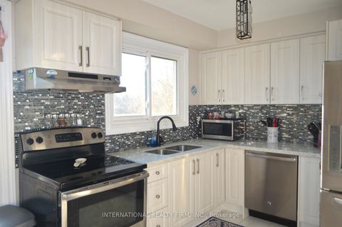Photo 8 at 15 - 222 Pearson Street, O'Neill, Oshawa