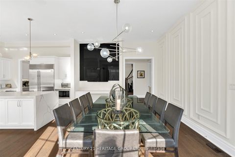 Photo 24 at 43 Sir Henry Court, King City, King