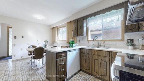 Photo 10 at 4611 Kingston Road, West Hill, Toronto