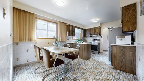 Photo 12 at 4611 Kingston Road, West Hill, Toronto