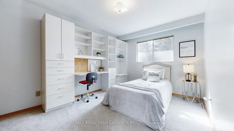 Photo 19 at 4611 Kingston Road, West Hill, Toronto