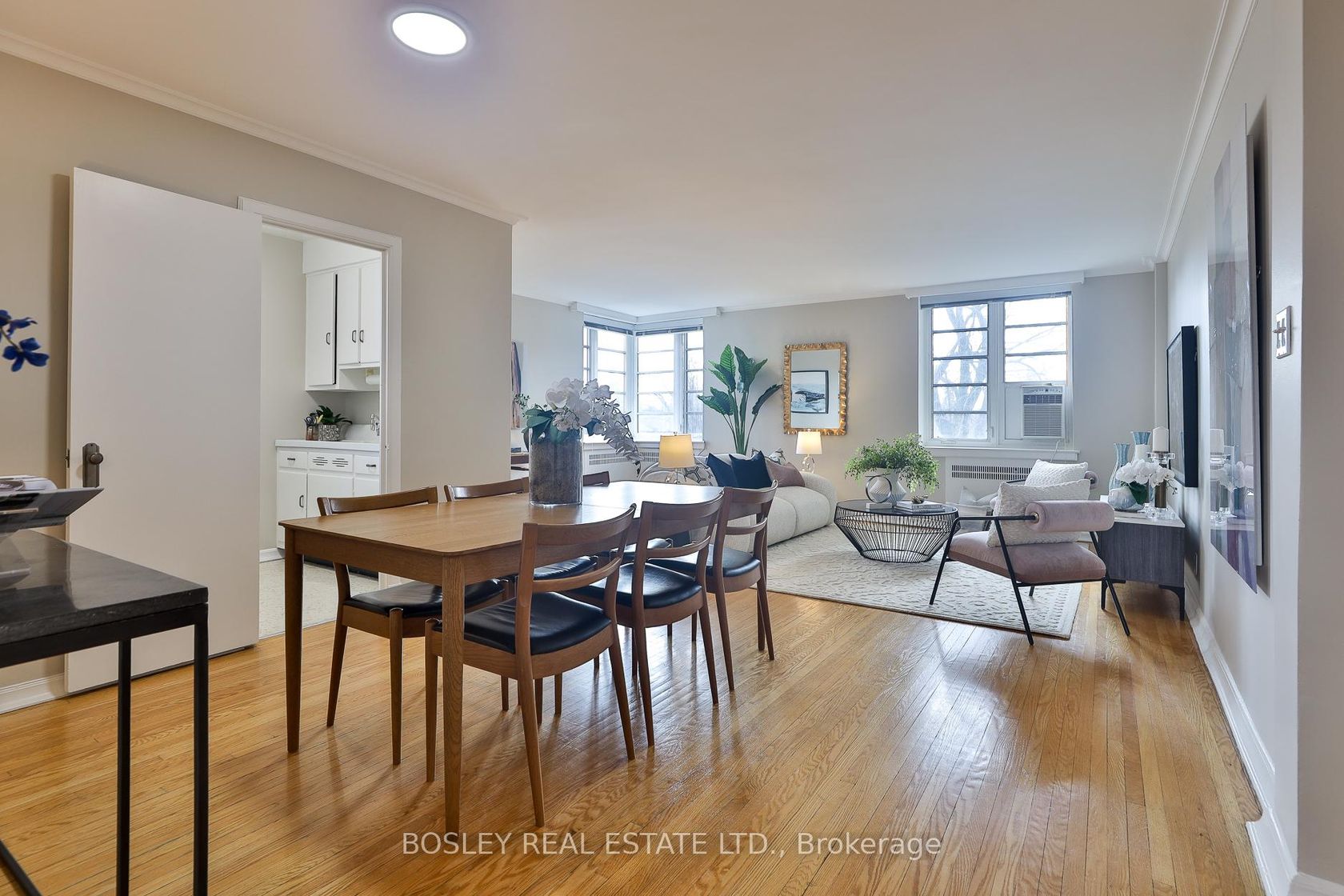 201 - 707 Eglinton Avenue W, Forest Hill South, Toronto photo 3