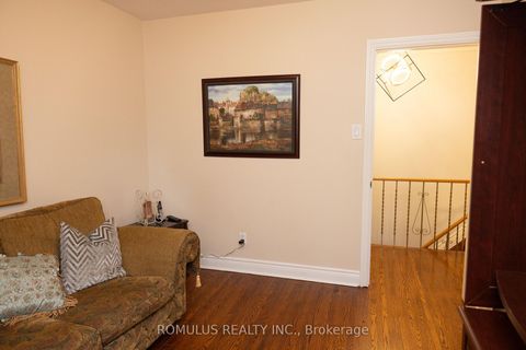 Photo 19 at 28 Eldorado Court, York University Heights, Toronto