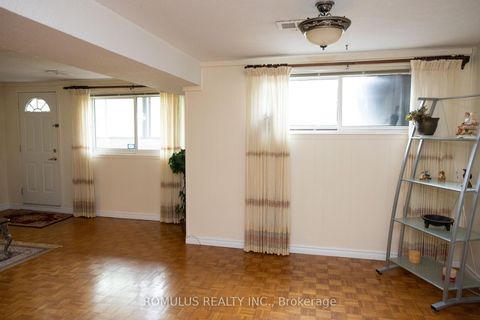Photo 23 at 28 Eldorado Court, York University Heights, Toronto