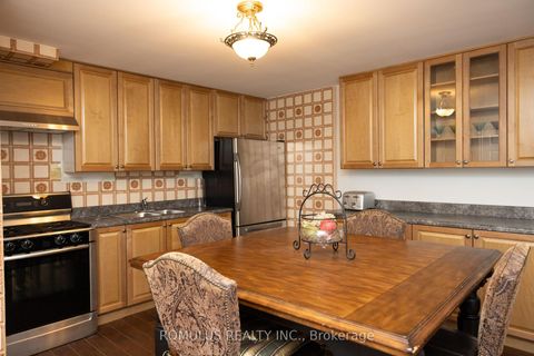 Photo 25 at 28 Eldorado Court, York University Heights, Toronto