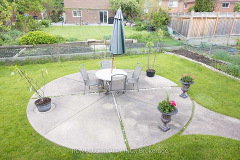 Photo 28 at 28 Eldorado Court, York University Heights, Toronto