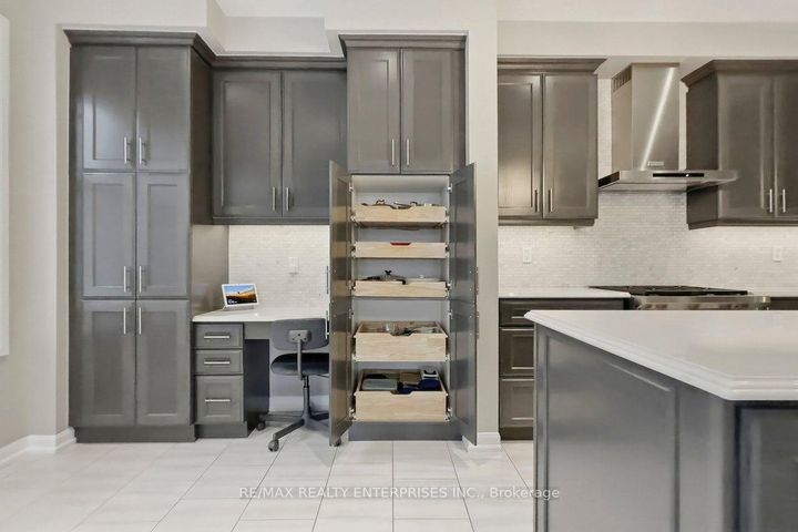 Photo 12 at 355 Wisteria Way, GO Glenorchy, Oakville