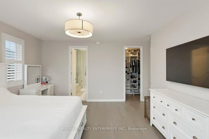 Photo 18 at 355 Wisteria Way, GO Glenorchy, Oakville