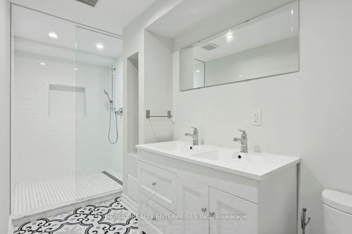 Photo 33 at 355 Wisteria Way, GO Glenorchy, Oakville