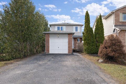 Photo 0 at 24 Lindsay Court, Cundles East, Barrie