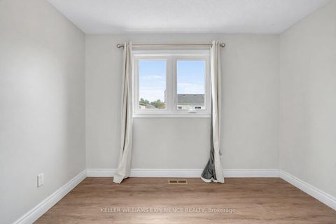 Photo 11 at 24 Lindsay Court, Cundles East, Barrie