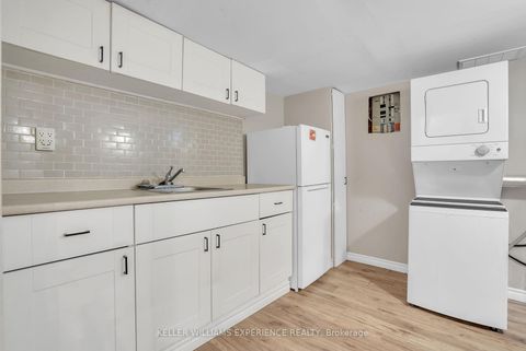 Photo 13 at 24 Lindsay Court, Cundles East, Barrie