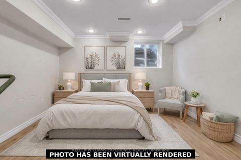 Photo 15 at 24 Lindsay Court, Cundles East, Barrie