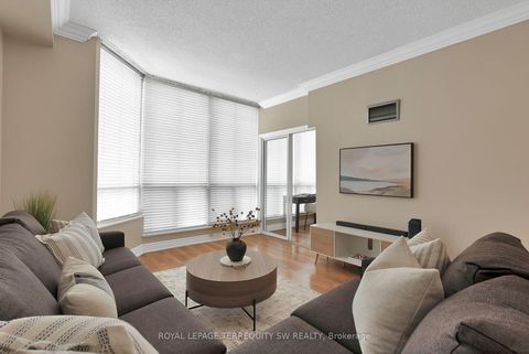 Photo 11 at 113 - 309 Major Mackenzie Drive E, Harding, Richmond Hill