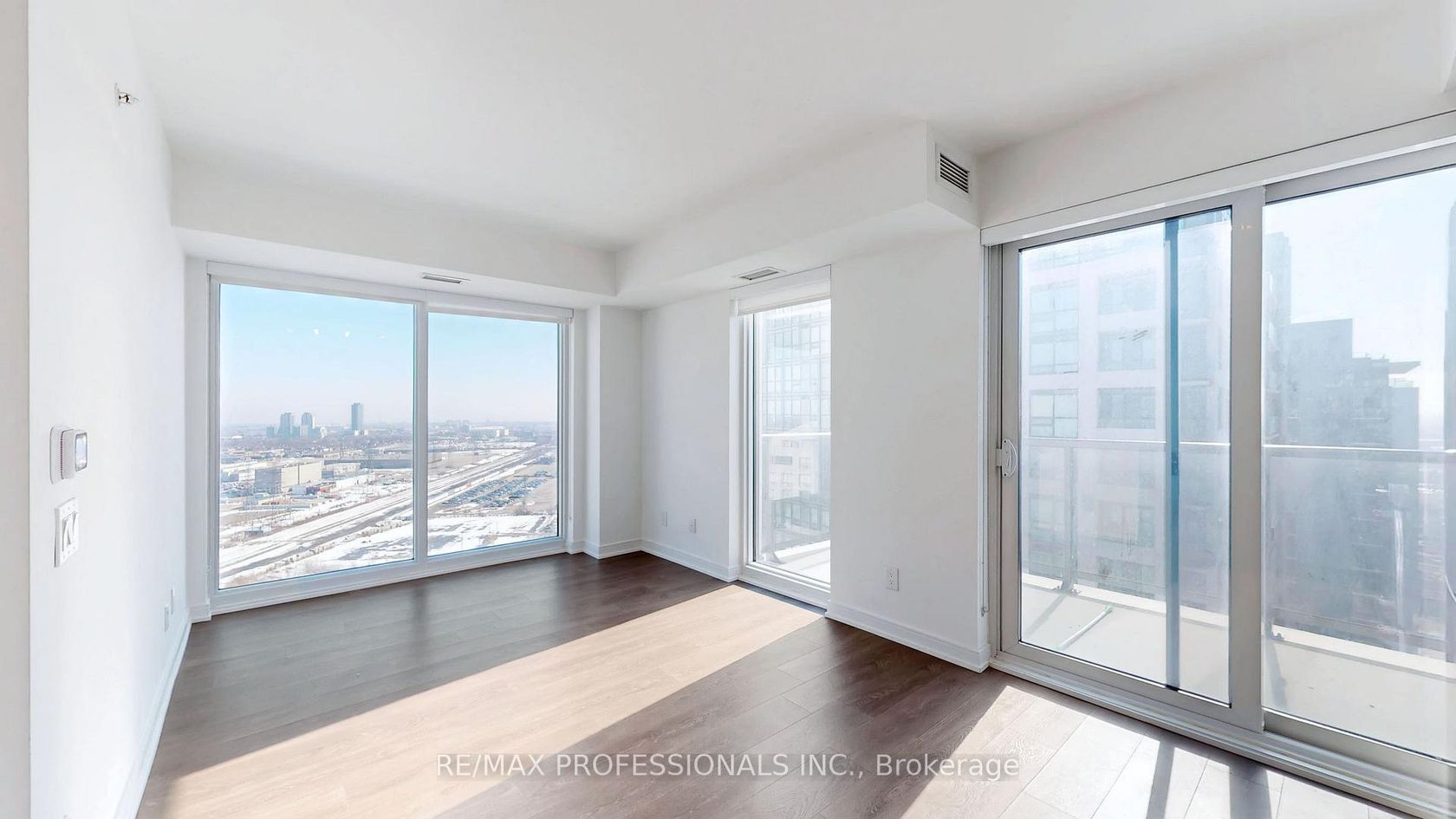 2410 - 30 Samuel Wood Way, City Centre West, Toronto 