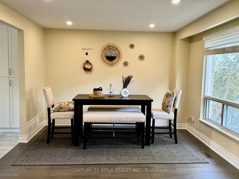 Photo 1 at 38 Henderson Drive, Aurora Highlands, Aurora