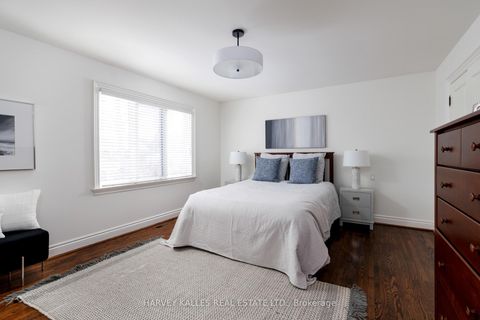 Photo 32 at 7 ROMNEY Road, Humber Valley, Toronto