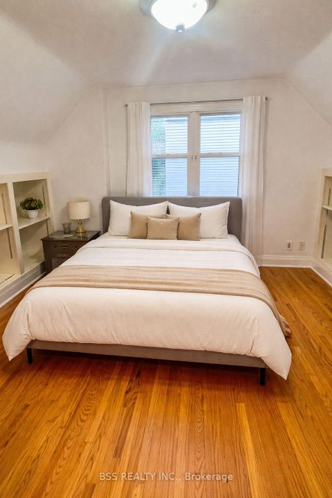 Photo 2 at 71 Scarborough Heights Boulevard, Cliffcrest, Toronto