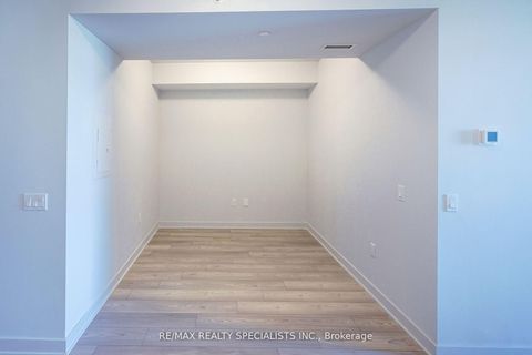 Photo 9 at 1504 - 2920 Highway 7, Concord, Vaughan