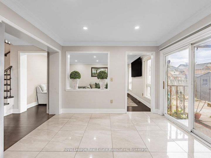 Photo 9 at 6214 Miriam Way, Lisgar, Mississauga