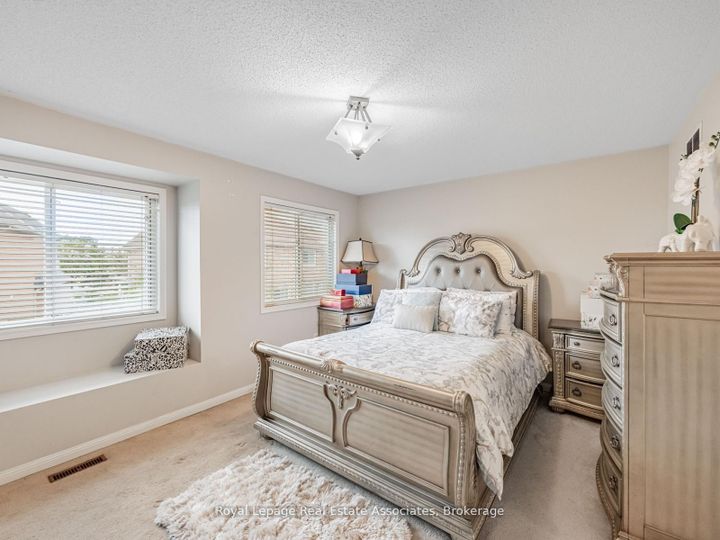 Photo 16 at 6214 Miriam Way, Lisgar, Mississauga